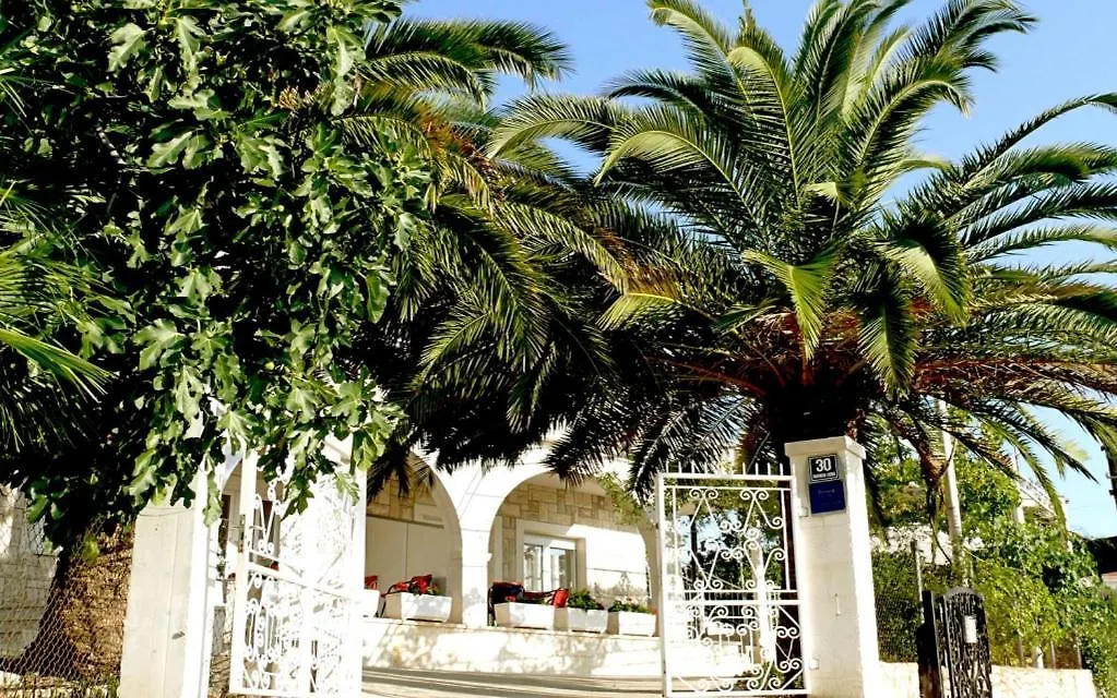 Apartment In Trogir With Seaview, Terrace, Air Condition, Wifi 0*,  קרואטיה
